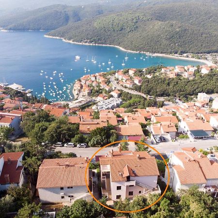 Apartments Slavica ラバック エクステリア 写真