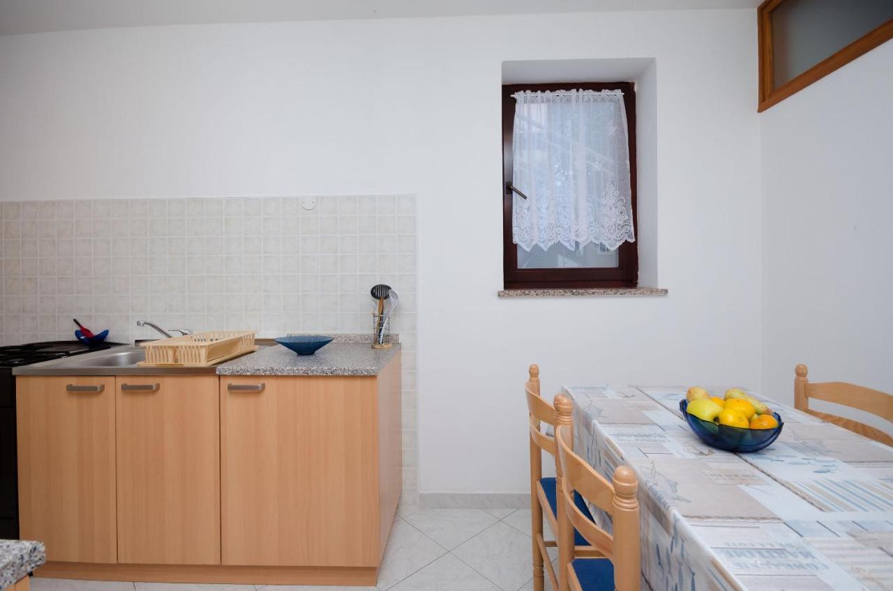 Apartments Slavica ラバック エクステリア 写真