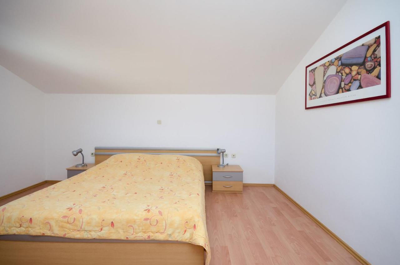 Apartments Slavica ラバック エクステリア 写真