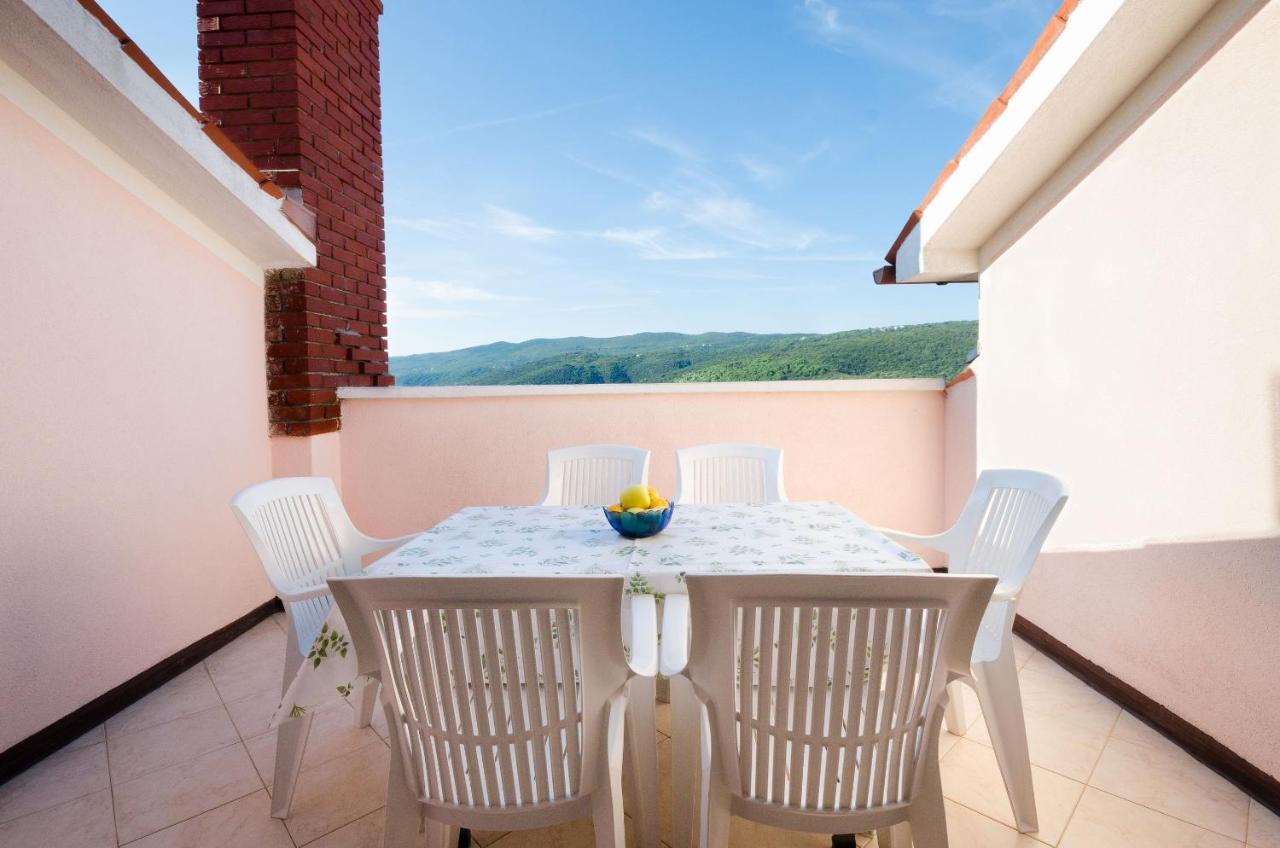 Apartments Slavica ラバック エクステリア 写真